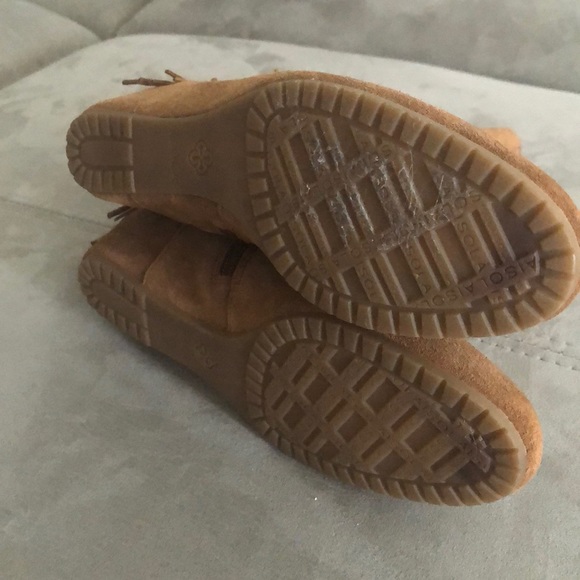 Isola Suede Fray Booties - size 6 - Brown Tan - Picture 3 of 4